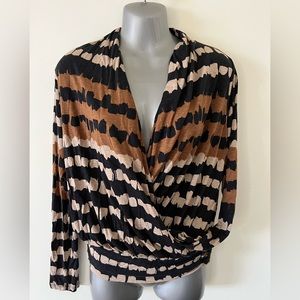 🔥SALE! Weston Women’s Deep V Top